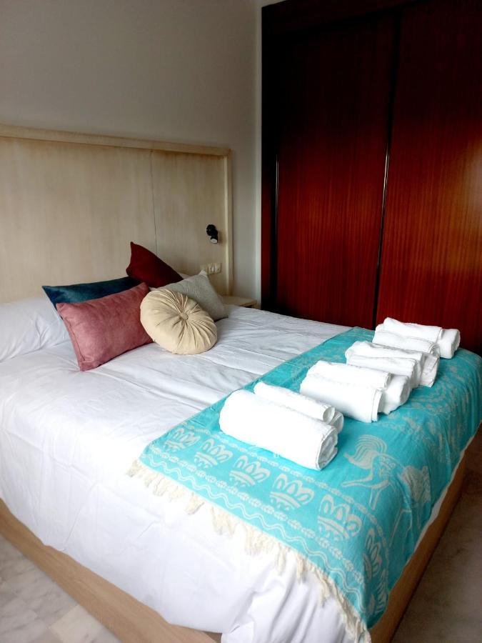 Ijd Apartments 9 Parking Gratis Y Piscina Bormujos Dış mekan fotoğraf